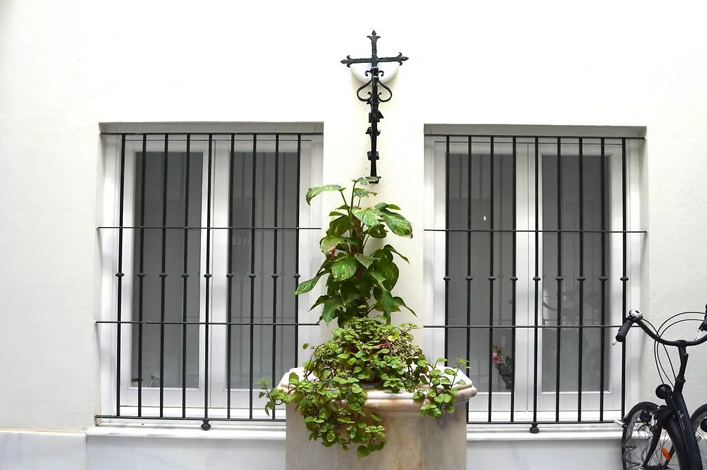 La Casa Del Reloj Cadiz Apartment