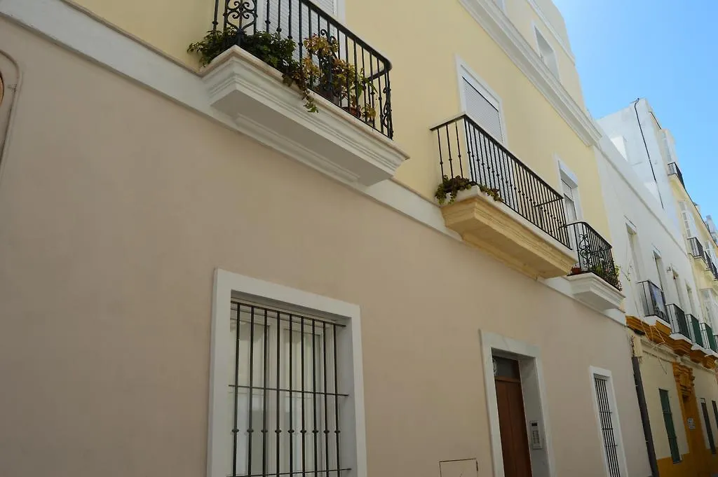 La Casa Del Reloj Cadiz Apartment 0*,