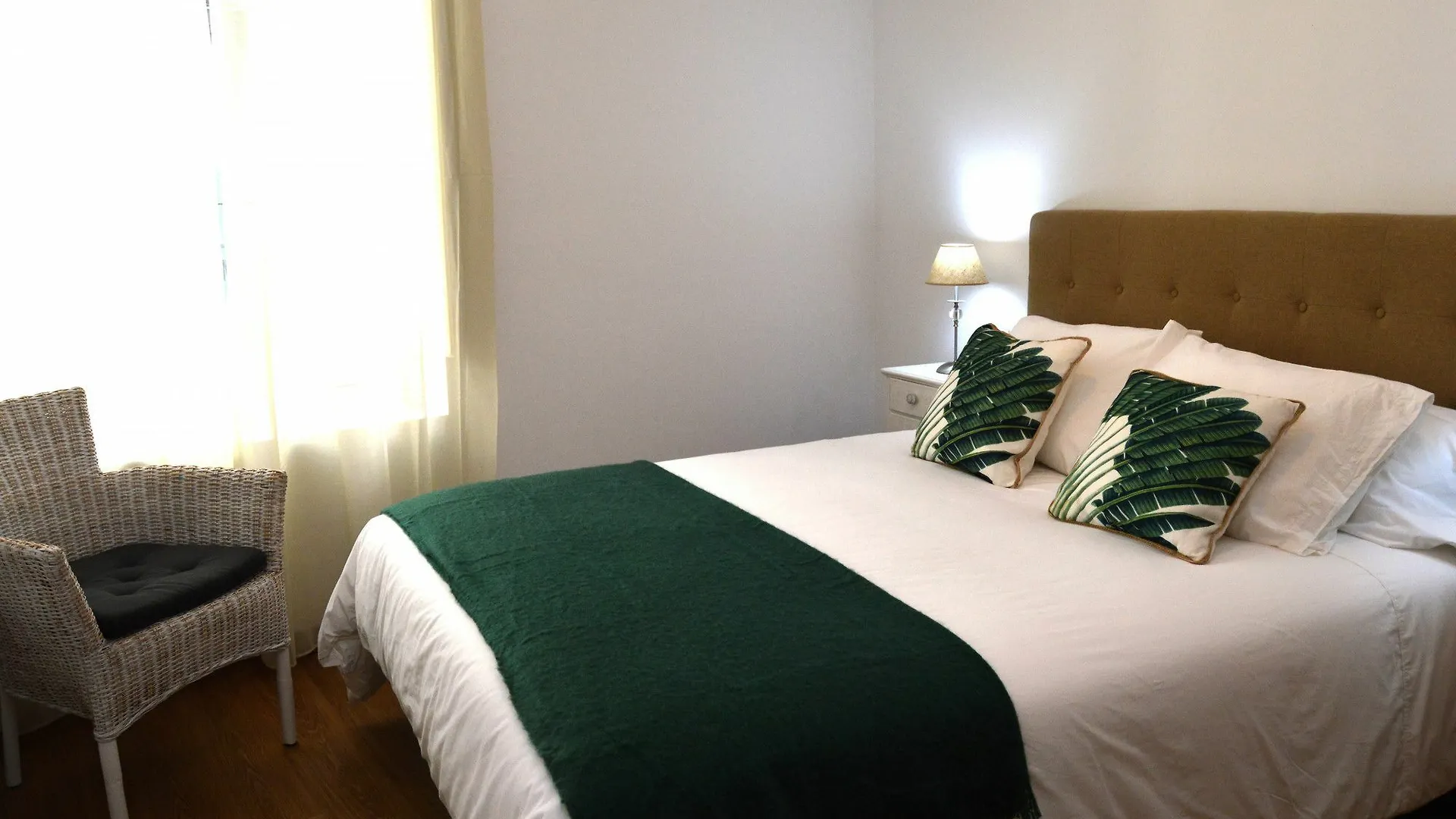 La Casa Del Reloj Cadiz Apartment